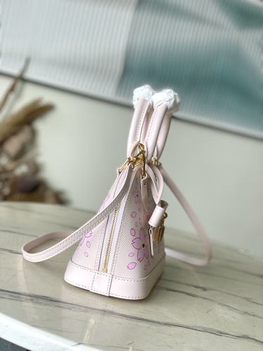 L*ouis V*uitton  Top Bag (maikesneakers)