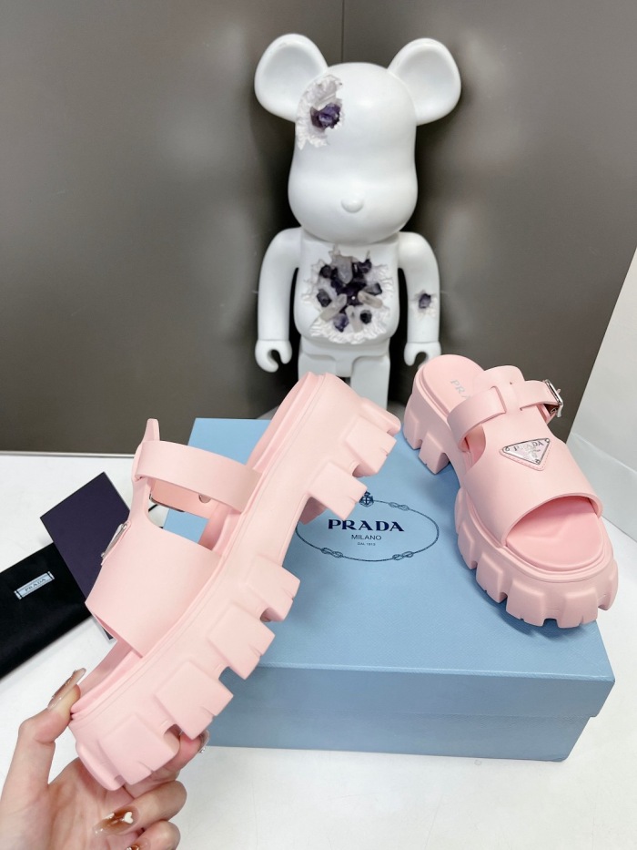 Women  Top Quality P*rada shoes