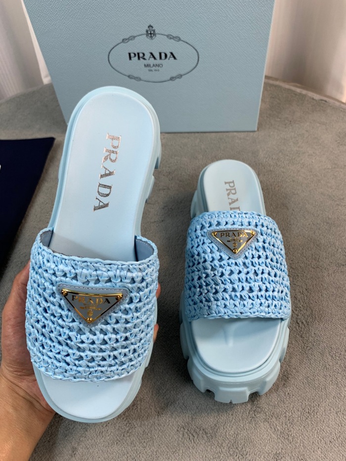 Women  Top Quality P*rada shoes