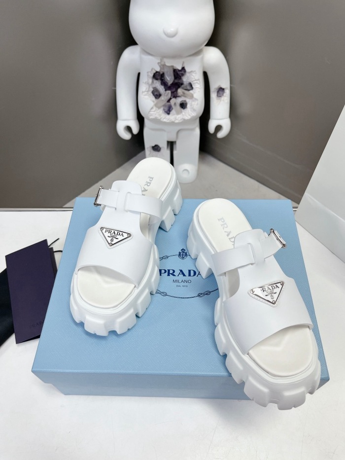 Women Top Quality P*rada shoes