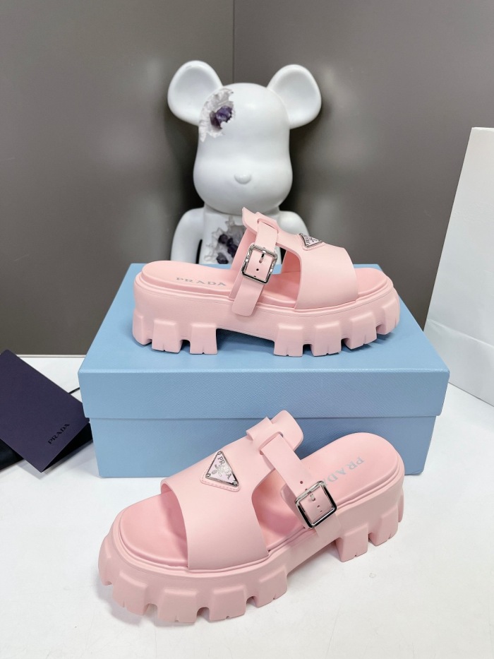 Women  Top Quality P*rada shoes