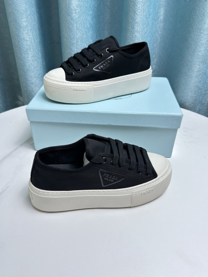 Women Men Top Quality P*rada shoes