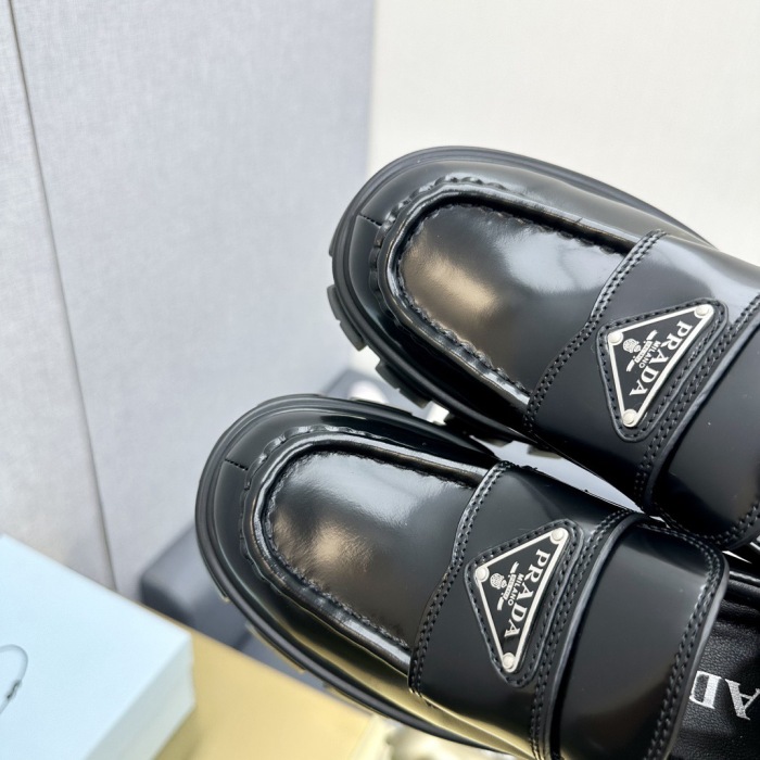 Women  Top Quality P*rada shoes 5.5cm