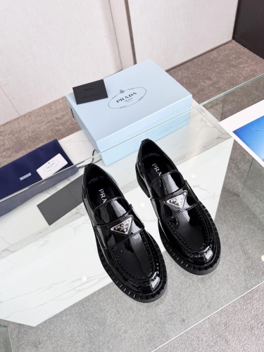 Women Men Top Quality P*rada shoes