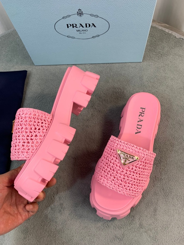 Women Top Quality P*rada shoes