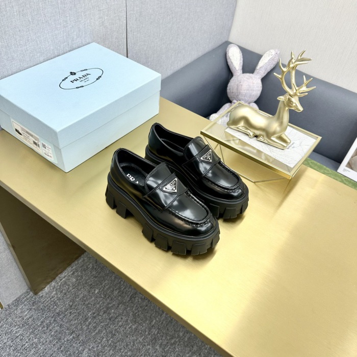 Women  Top Quality P*rada shoes 5.5cm