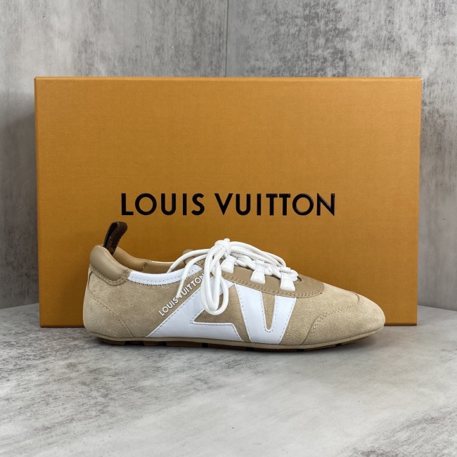 Men  Women  L*ouis V*uitton   Top Sneaker L*V Trainer