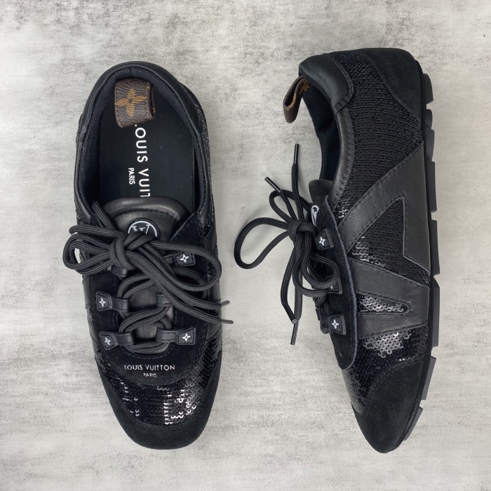 Men  Women  L*ouis V*uitton   Top Sneaker L*V Trainer