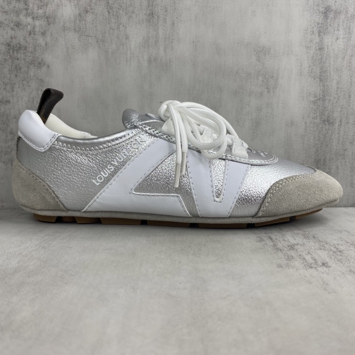 Men  Women  L*ouis V*uitton   Top Sneaker L*V Trainer