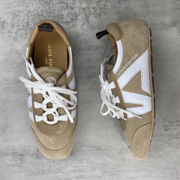 Men  Women  L*ouis V*uitton   Top Sneaker L*V Trainer