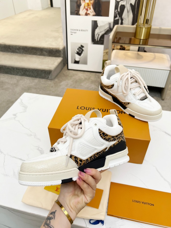 Men  Women  L*ouis V*uitton   Top Sneaker L*V Trainer size 35-46