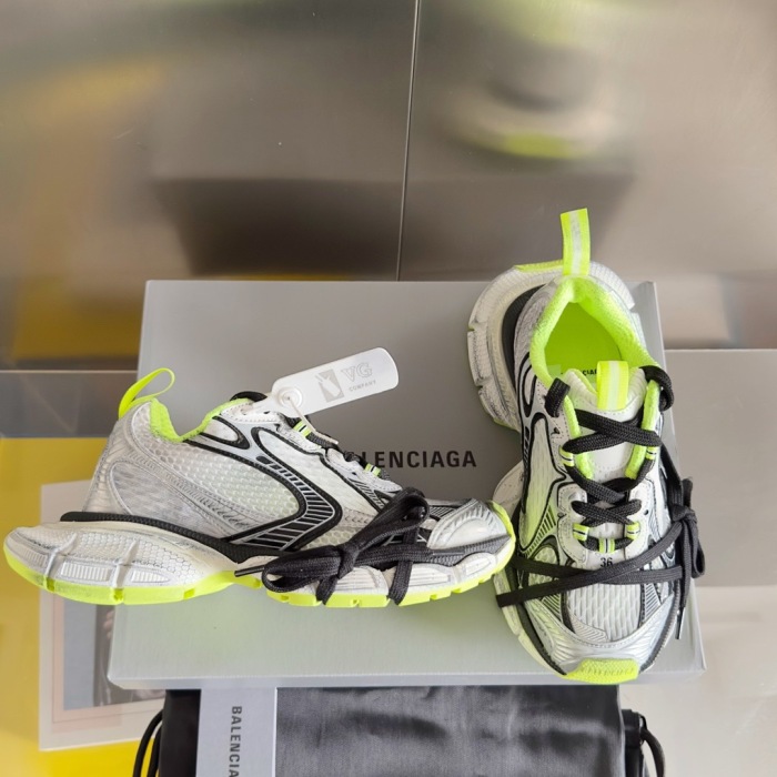 WOMEN SIZE 35-39 Men SIZE 39-45 B*alenciaga Sneaker  Top quality 1:1
