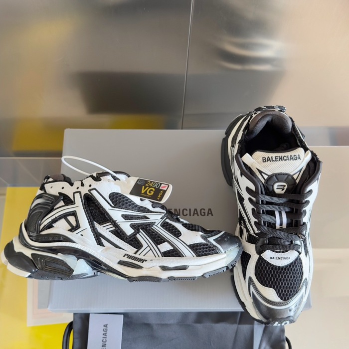 WOMEN SIZE 35-39 Men SIZE 39-45 B*alenciaga Sneaker  Top quality 1:1
