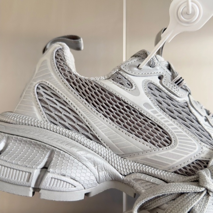 WOMEN SIZE 35-39 Men SIZE 39-45 B*alenciaga Sneaker  Top quality 1:1