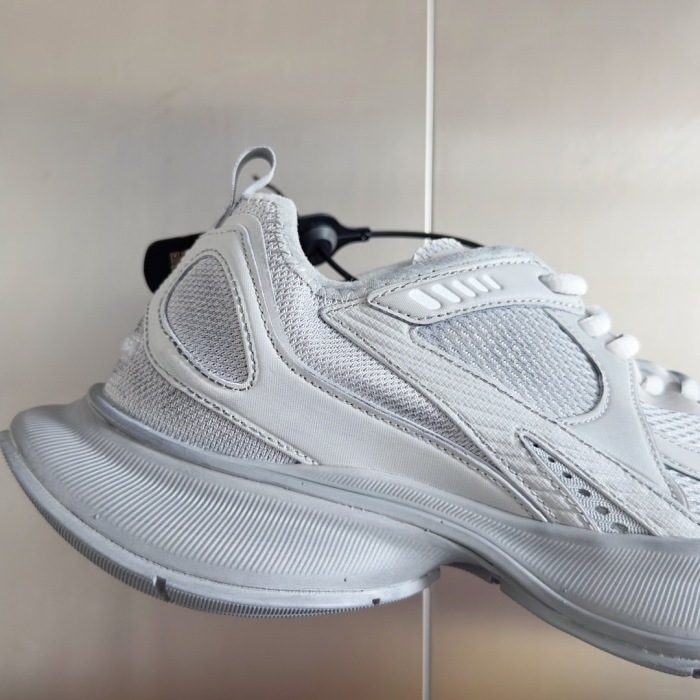 WOMEN SIZE 35-39 Men SIZE 39-45 B*alenciaga Sneaker  Top quality 1:1