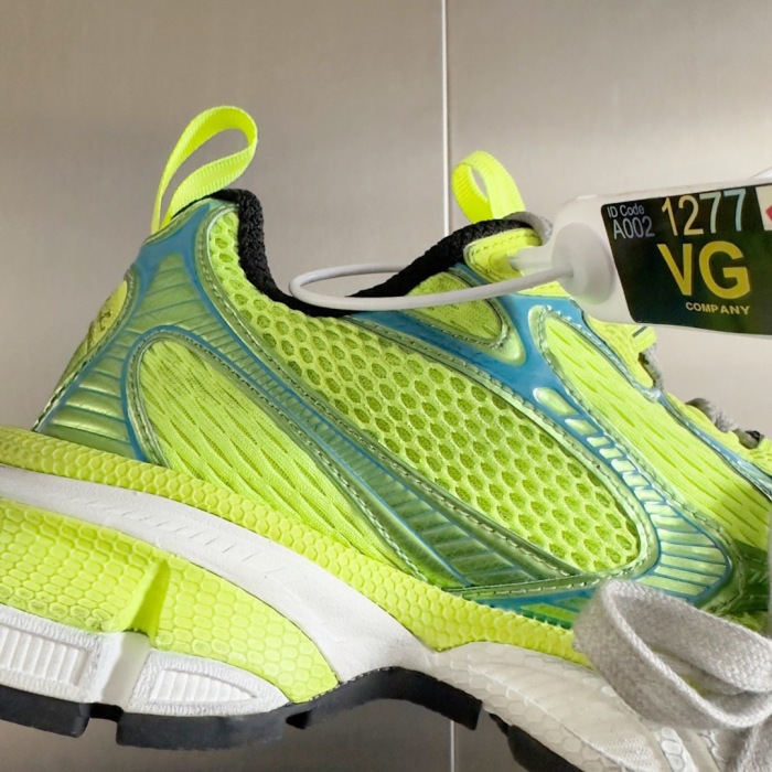 WOMEN SIZE 35-39 Men SIZE 39-45 B*alenciaga Sneaker  Top quality 1:1