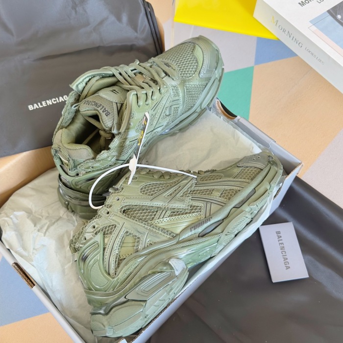 WOMEN SIZE 35-39 Men SIZE 39-45 B*alenciaga Sneaker  Top quality 1:1