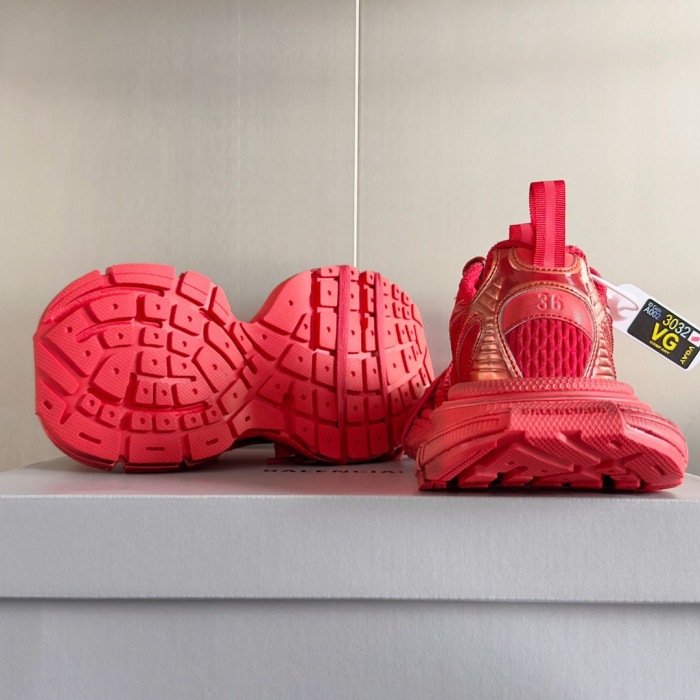 WOMEN SIZE 35-39 Men SIZE 39-45 B*alenciaga Sneaker  Top quality 1:1
