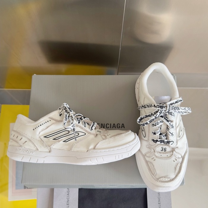 WOMEN SIZE 35-39 Men SIZE 39-45 B*alenciaga Sneaker  Top quality 1:1