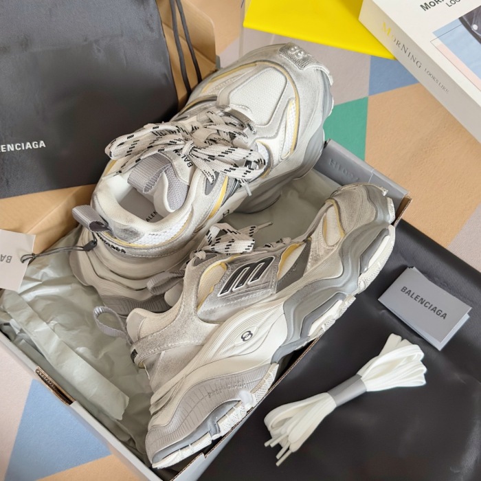 WOMEN SIZE 35-39 Men SIZE 39-45 B*alenciaga Sneaker  Top quality 1:1