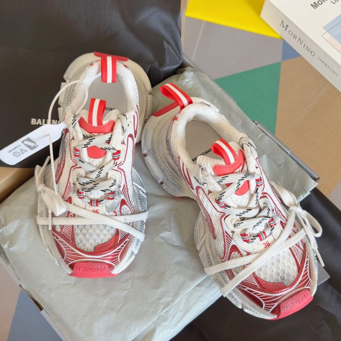 WOMEN SIZE 35-39 Men SIZE 39-45 B*alenciaga Sneaker  Top quality 1:1