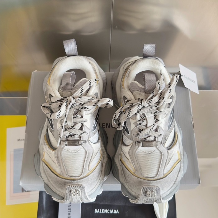 WOMEN SIZE 35-39 Men SIZE 39-45 B*alenciaga Sneaker  Top quality 1:1