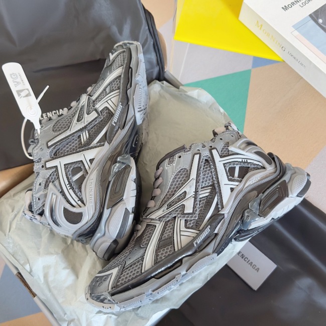 WOMEN SIZE 35-39 Men SIZE 39-45 B*alenciaga Sneaker  Top quality 1:1