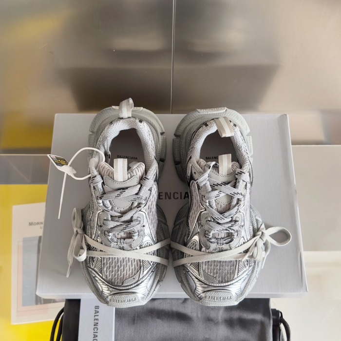 WOMEN SIZE 35-39 Men SIZE 39-45 B*alenciaga Sneaker  Top quality 1:1