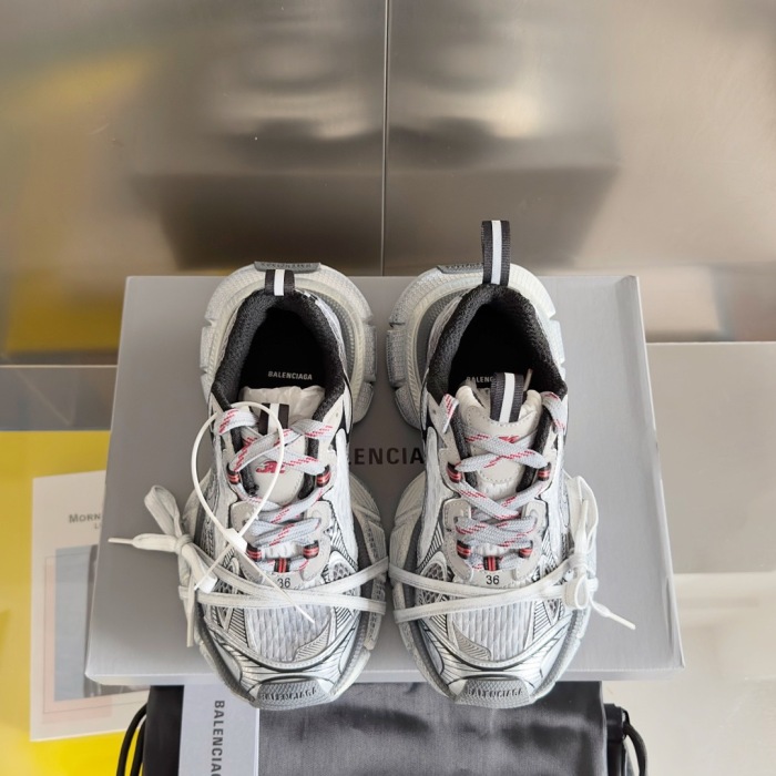 WOMEN SIZE 35-39 Men SIZE 39-45 B*alenciaga Sneaker  Top quality 1:1