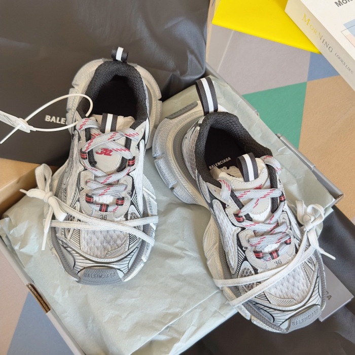 WOMEN SIZE 35-39 Men SIZE 39-45 B*alenciaga Sneaker  Top quality 1:1