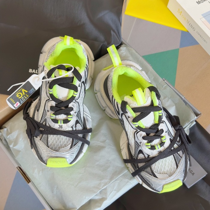 WOMEN SIZE 35-39 Men SIZE 39-45 B*alenciaga Sneaker  Top quality 1:1