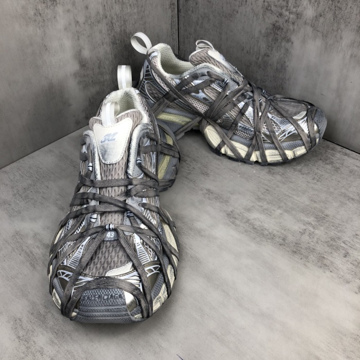 WOMEN SIZE 35-39 Men SIZE 39-45 B*alenciaga Sneaker  Top quality 1:1