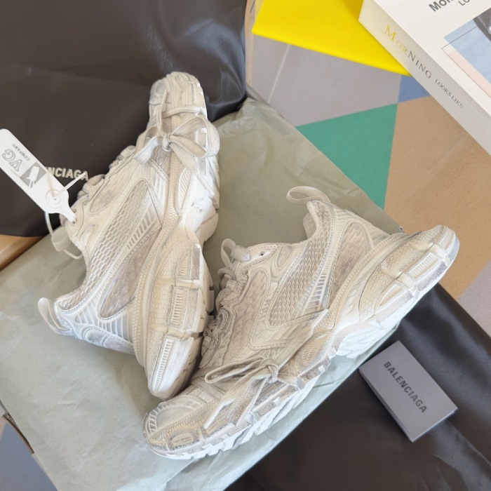 WOMEN SIZE 35-39 Men SIZE 39-45 B*alenciaga Sneaker  Top quality 1:1