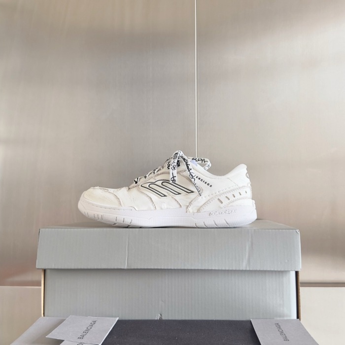WOMEN SIZE 35-39 Men SIZE 39-45 B*alenciaga Sneaker  Top quality 1:1