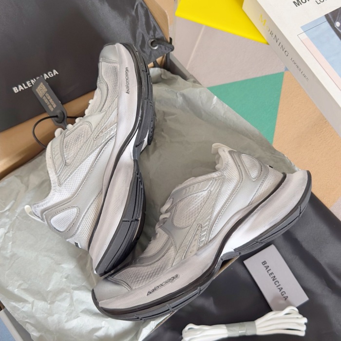 WOMEN SIZE 35-39 Men SIZE 39-45 B*alenciaga Sneaker  Top quality 1:1