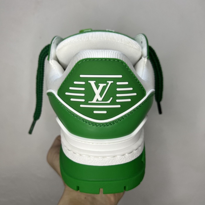 Men  Women  L*ouis V*uitton   Top Sneaker L*V Trainer