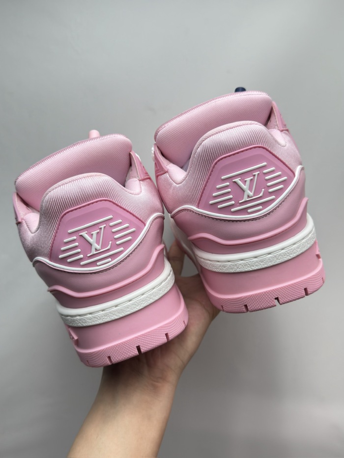 Men  Women  L*ouis V*uitton   Top Sneaker L*V Trainer