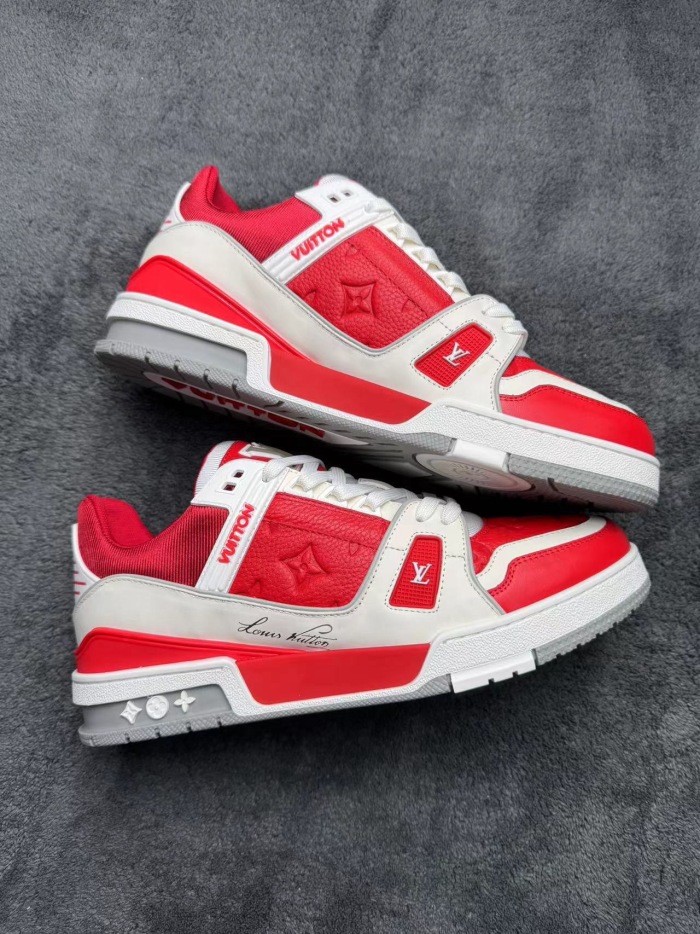 Men  Women  L*ouis V*uitton   Top Sneaker L*V Trainer