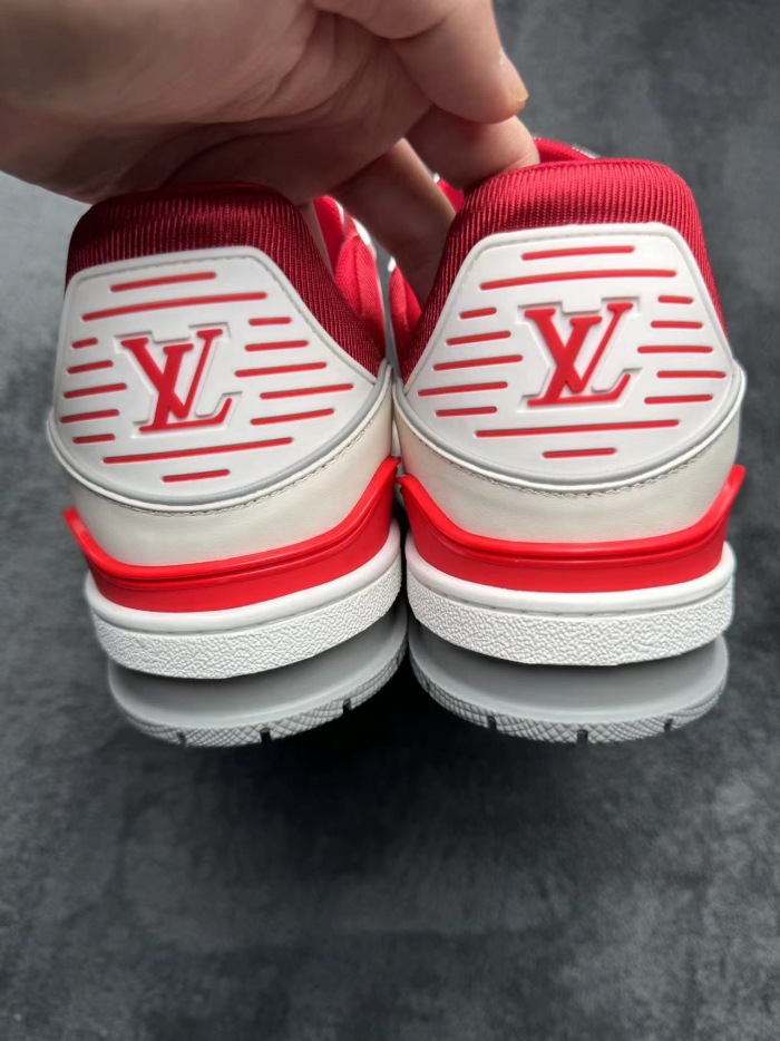 Men  Women  L*ouis V*uitton   Top Sneaker L*V Trainer