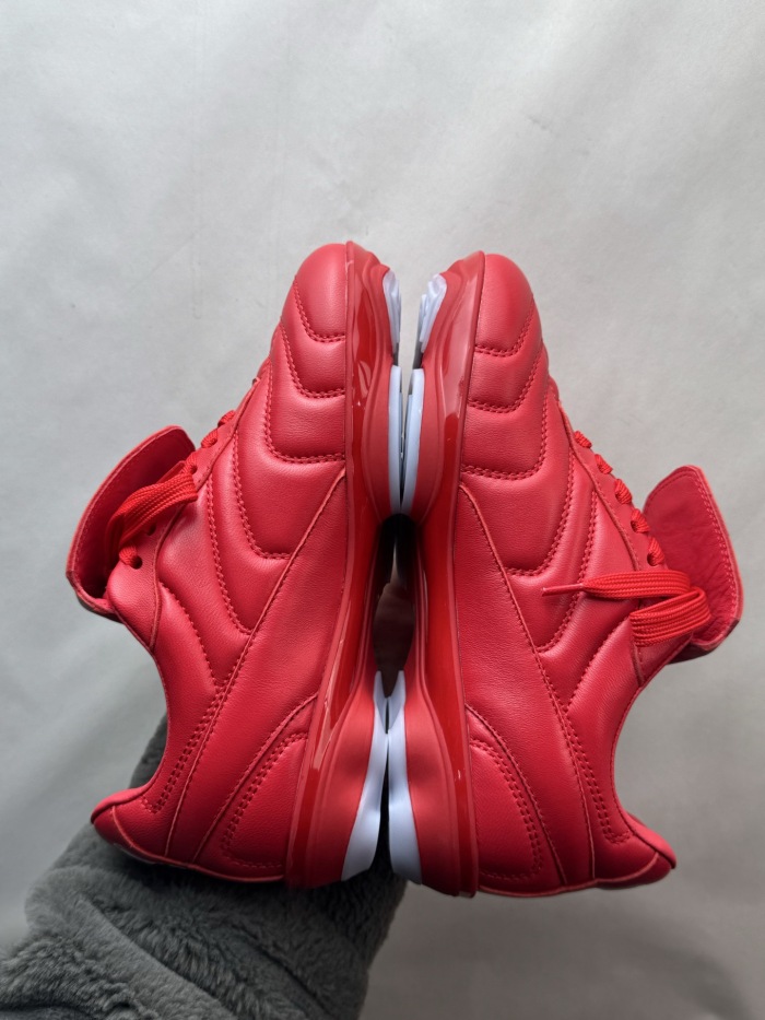 Men  Women  L*ouis V*uitton   Top Sneaker L*V Trainer