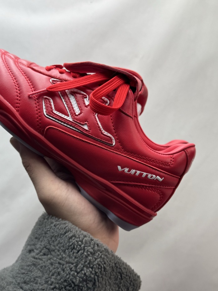 Men  Women  L*ouis V*uitton   Top Sneaker L*V Trainer
