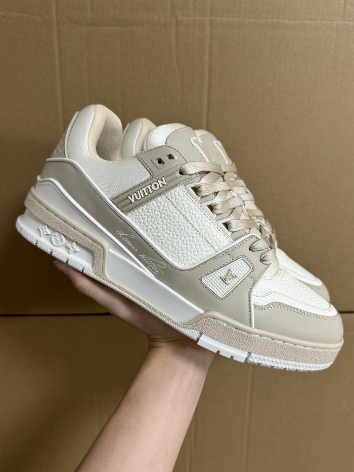 Men  Women  L*ouis V*uitton   Top Sneaker L*V Trainer