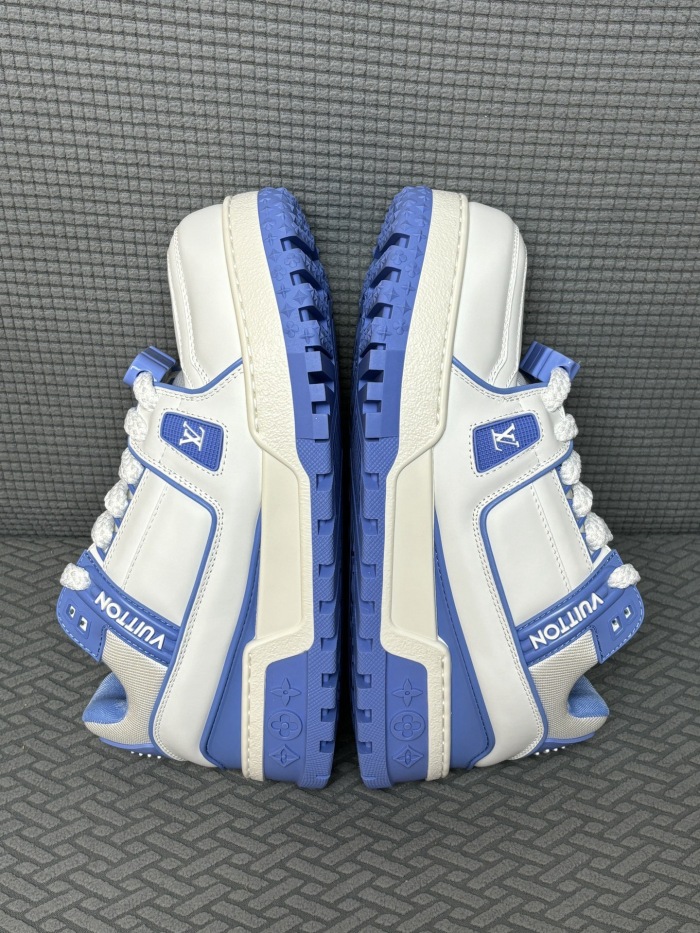 Men  Women  L*ouis V*uitton   Top Sneaker L*V Trainer