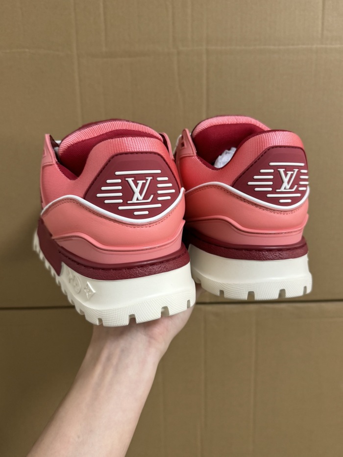 Men  Women  L*ouis V*uitton   Top Sneaker L*V Trainer