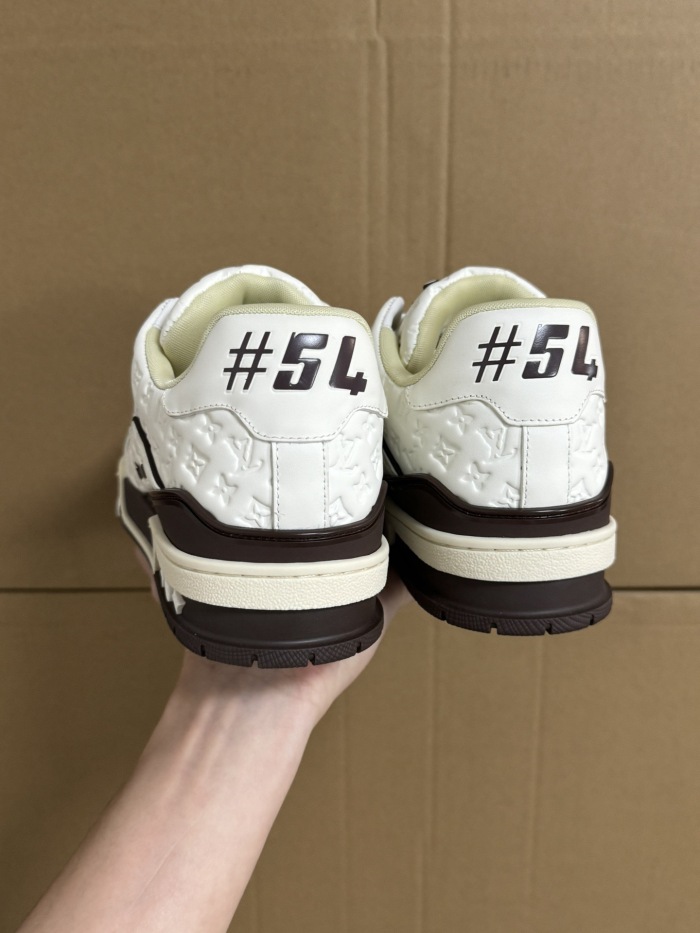 Men  Women  L*ouis V*uitton   Top Sneaker L*V Trainer