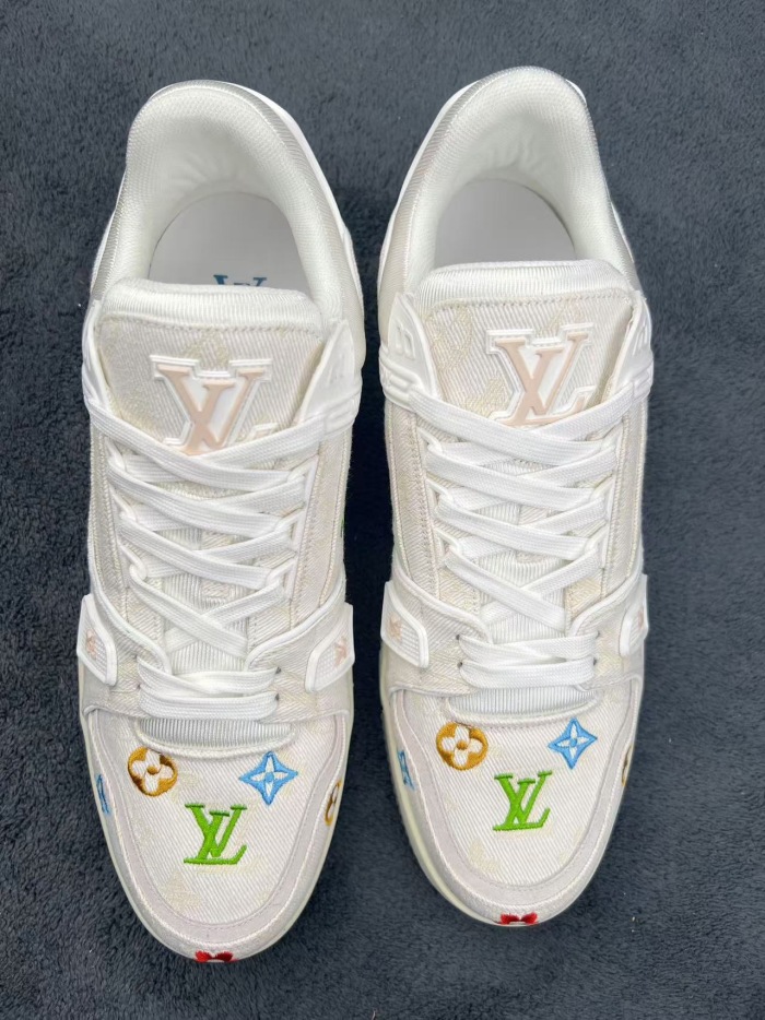 Men  Women  L*ouis V*uitton   Top Sneaker L*V Trainer