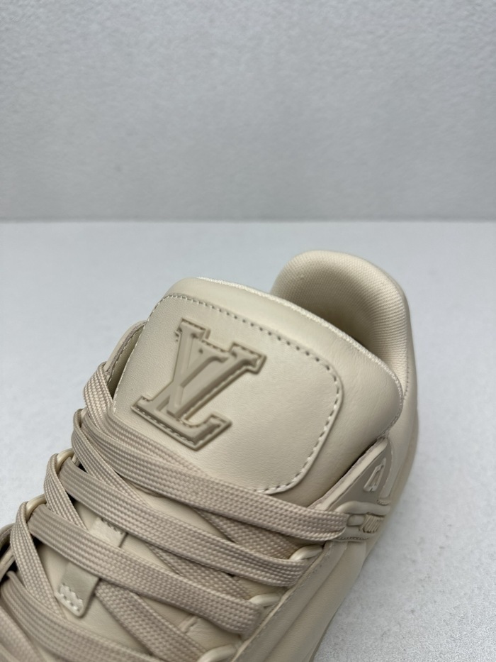 Men  Women  L*ouis V*uitton   Top Sneaker L*V Trainer