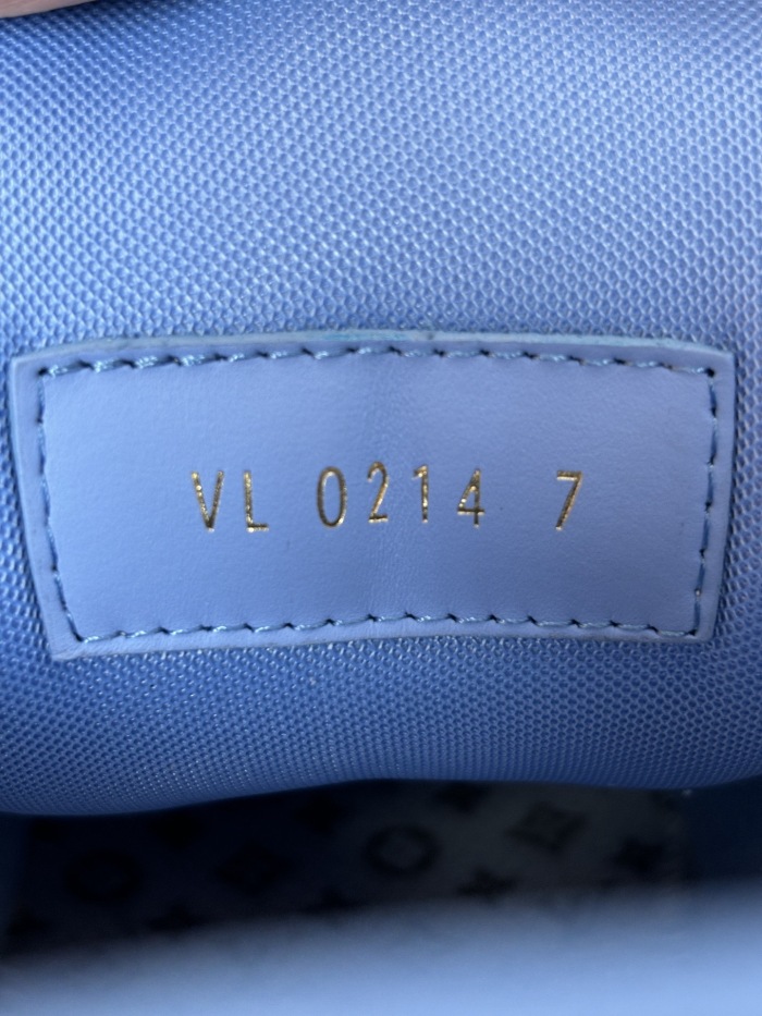 Men  Women  L*ouis V*uitton   Top Sneaker L*V Trainer