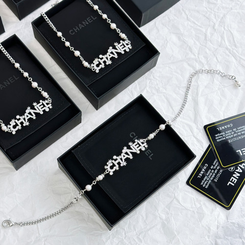 Chanel Silver Pearl Patchwork Chain Necklace #nigo57363