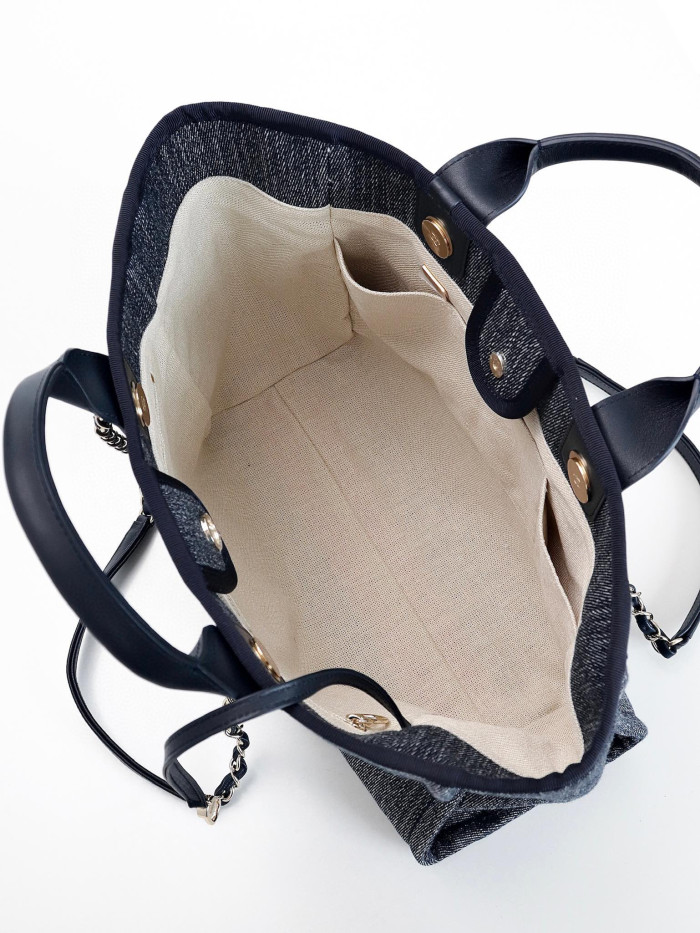 Chanel Large Capacity Portable Chain Bag #nigo21269